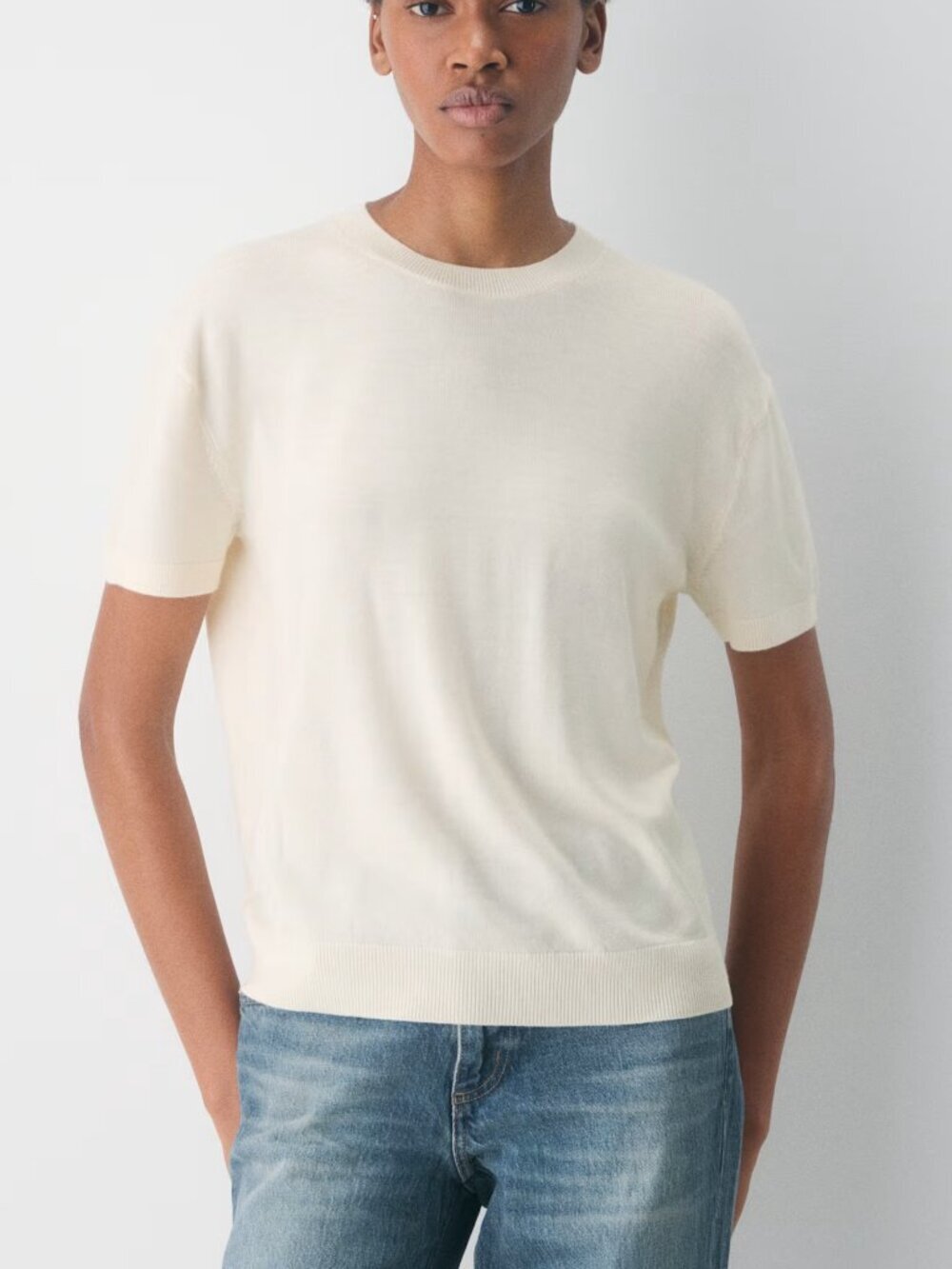 Aritzia Bare Merino Wool Crew T-Shirt Lightweight Extra Fine Size Small